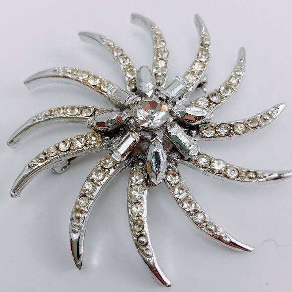 Vintage Mid Century Brooch Silver Tone Starburst Clear Rhinestone Jewelry - Picture 4 of 9